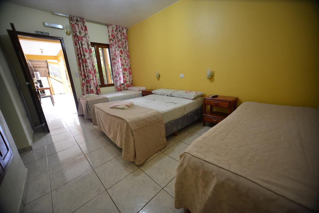 Hotel Lilian Puerto Iguazu Bagian luar foto